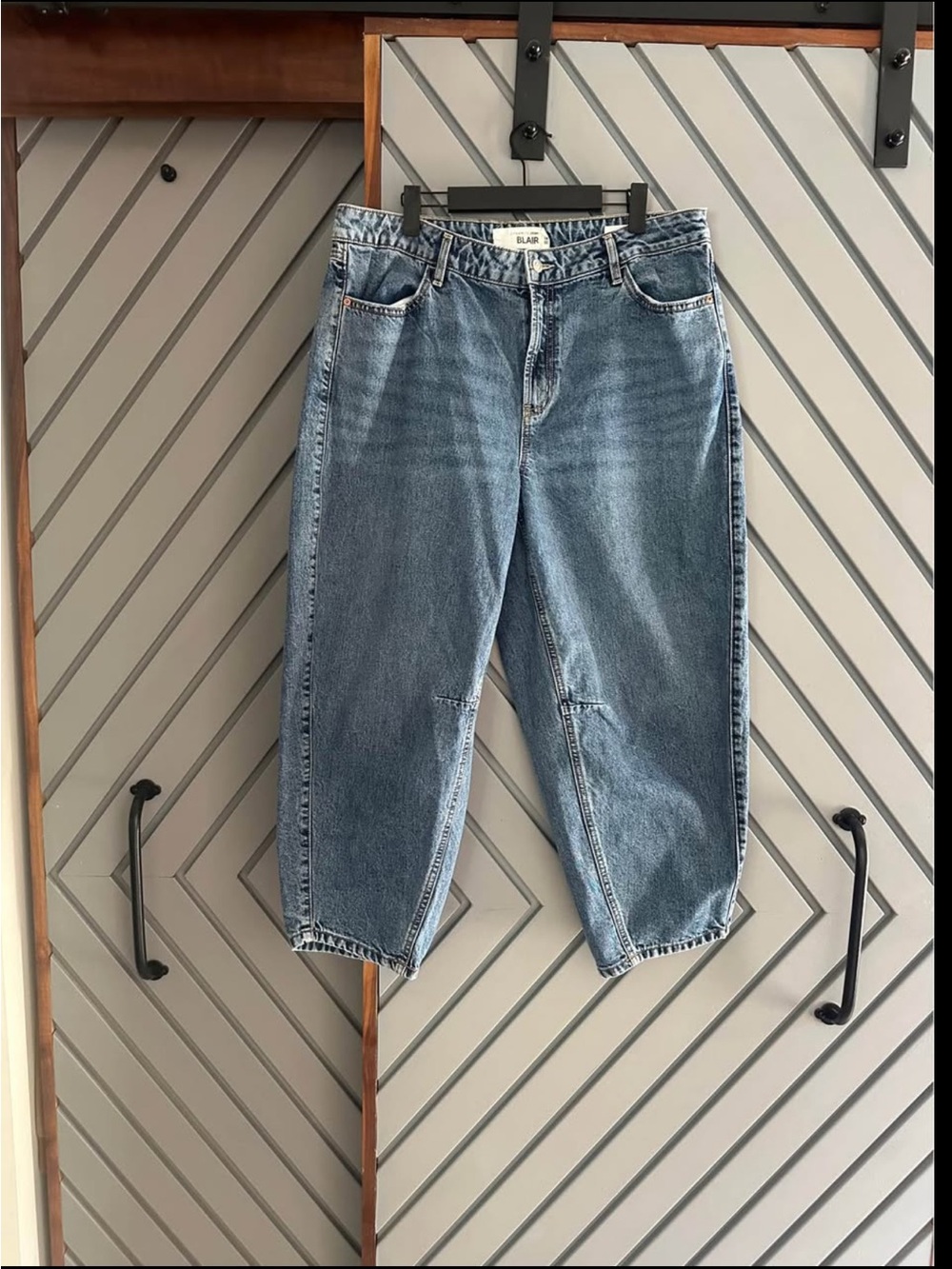 Dynamite Midwash Blue Cropped Mom Jeans